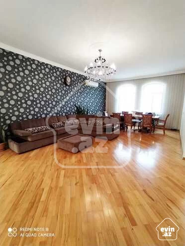 Satılır Ev/villa
                                                288 m²,
                                                Bakıxanov  (7/16)
