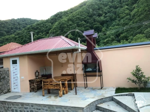 Rent House / villa
                                                150 m²,
                                                Qakh ş.
 (10/10)