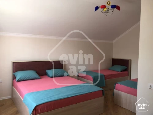 Rent House / villa
                                                150 m²,
                                                Qakh ş.
 (5/10)