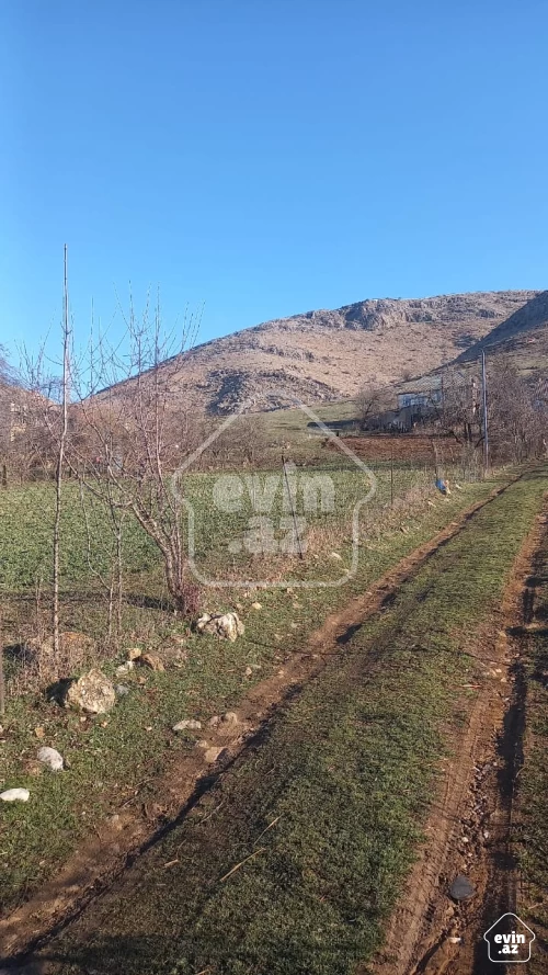 For sale Plot of land
                                                6,
                                                Gadabay ş.
 (2/4)