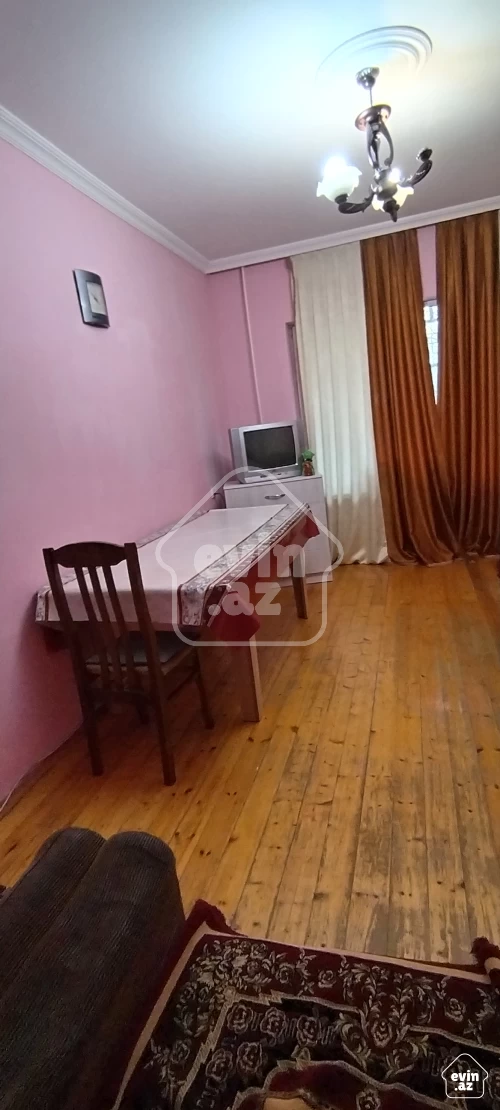 For sale Old building
                                                80 m²,
                                                Ahmedli m/s  (8/13)