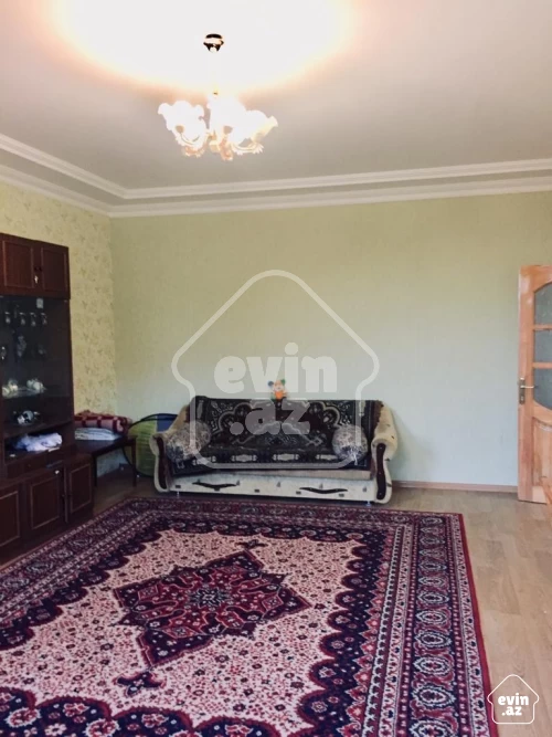 For sale House / villa
                                                200 m²,
                                                Goygol ş.
 (4/8)