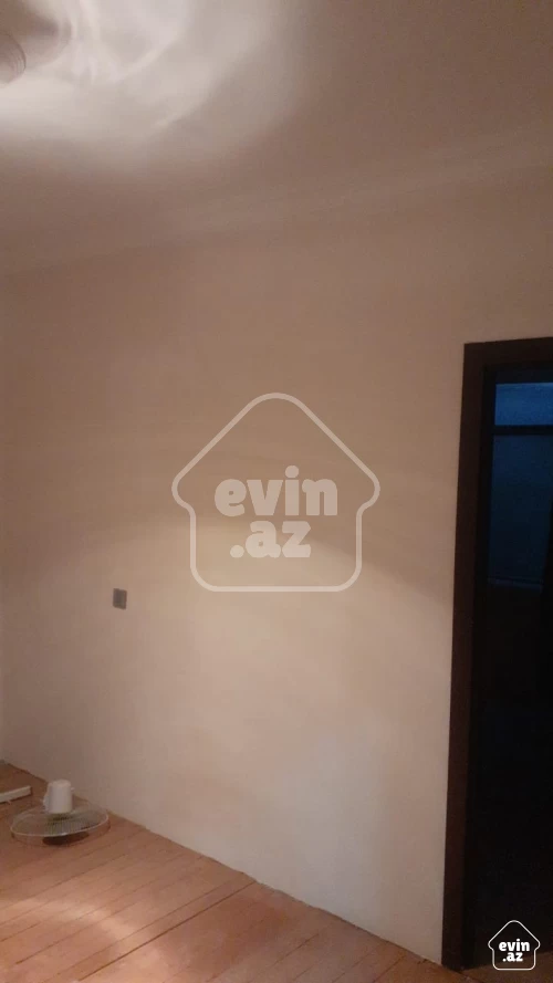 Satılır Ev/villa
                                                95 m²,
                                                Türkan  (6/10)
