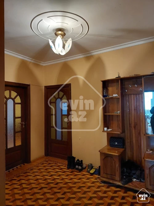 For sale Old building
                                                100 m²,
                                                New Yasamal  (2/23)