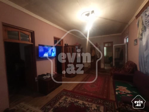 Satılır Ev/villa
                                                150 m²,
                                                Memar Əcəmi m/s  (9/10)