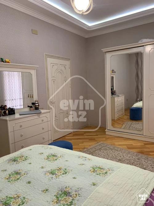 Satılır Ev/villa
                                                440 m²,
                                                Memar Əcəmi m/s  (10/29)