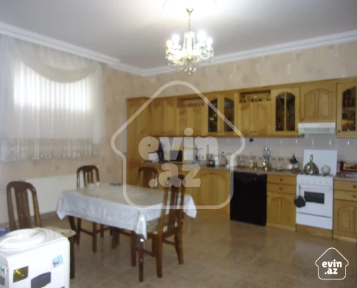 For sale House / villa
                                                330 m²,
                                                Hazi Aslanov  (2/5)