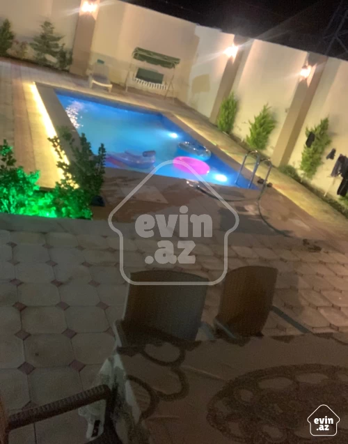 İcarə Ev/villa
                                                200 m²,
                                                Şüvəlan  (12/15)