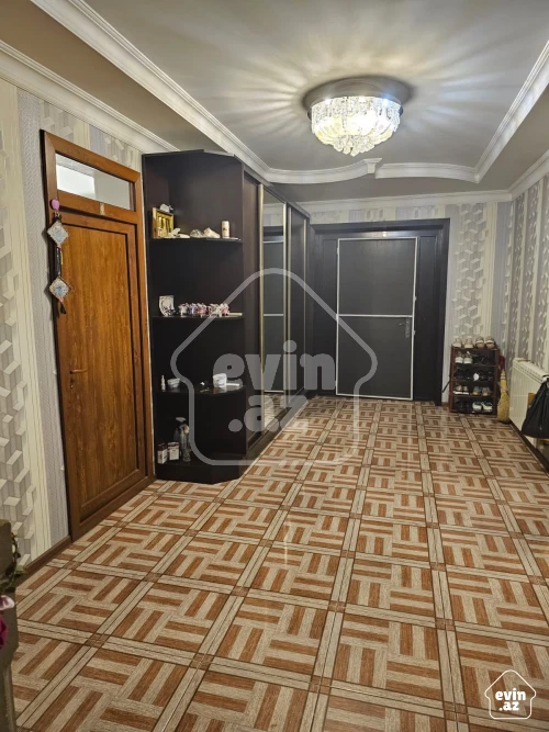 Satılır Ev/villa
                                                390 m²,
                                                Memar Əcəmi m/s  (7/35)