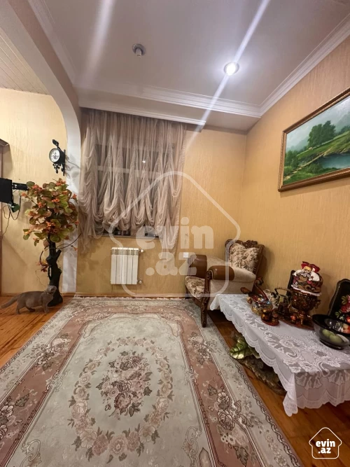 Rent House / villa
                                                150 m²,
                                                Bakikhanov  (7/24)