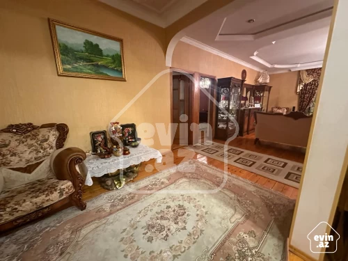 İcarə Ev/villa
                                                150 m²,
                                                Bakıxanov  (8/24)