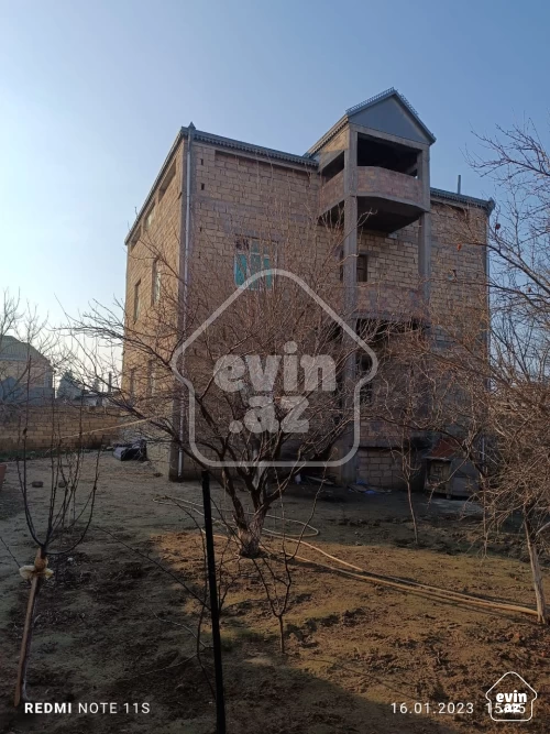 For sale House / villa
                                                338 m²,
                                                Sumgait ş.
 (4/10)
