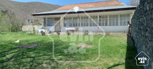For sale House / villa
                                                110 m²,
                                                Sheki ş.
 (2/5)