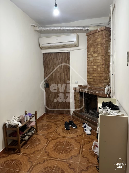 Rent Old building
                                                110 m²,
                                                8th Micro-Region  (3/4)