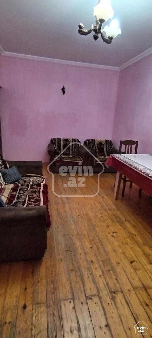 For sale Old building
                                                80 m²,
                                                Ahmedli m/s  (7/13)