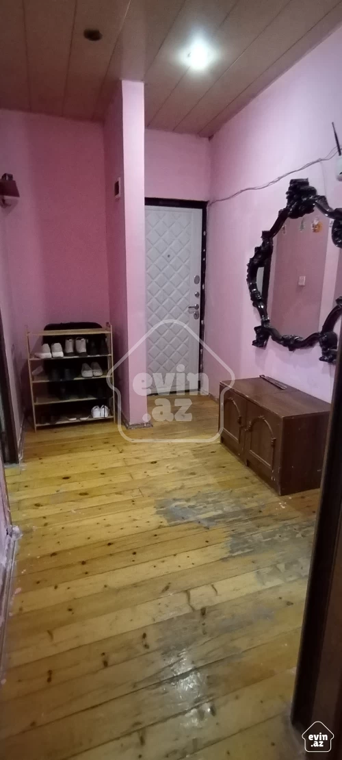 For sale Old building
                                                80 m²,
                                                Ahmedli m/s  (11/13)