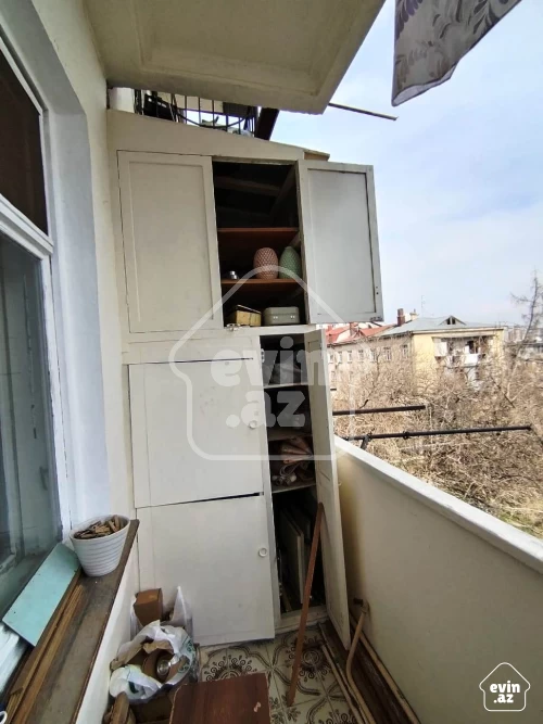 For sale Old building
                                                60 m²,
                                                Inshaatchilar m/s  (9/9)