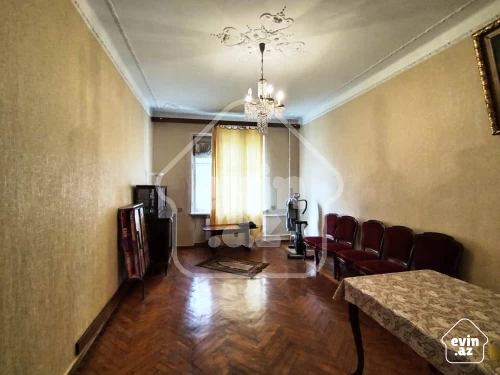 For sale Old building
                                                60 m²,
                                                Inshaatchilar m/s  (2/9)