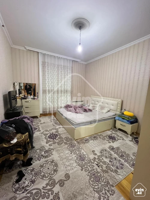 Satılır Ev/villa
                                                240 m²,
                                                Qara Qarayev m/s  (5/16)