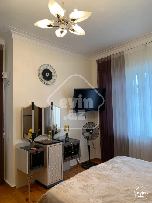 Rent House / villa
                                                400 m²,
                                                Novkhani  (20/21)