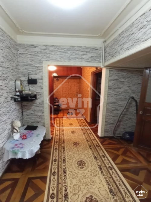 For sale Old building
                                                100 m²,
                                                Ahmedli m/s  (8/18)