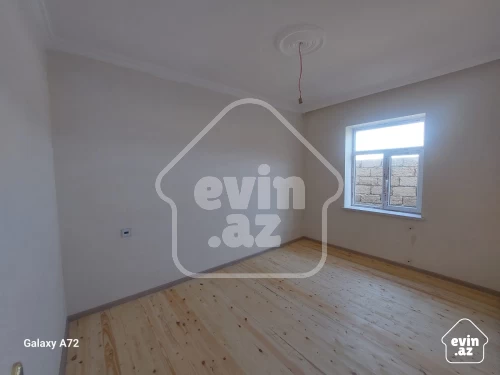 Satılır Ev/villa
                                                90 m²,
                                                Binə  (6/10)